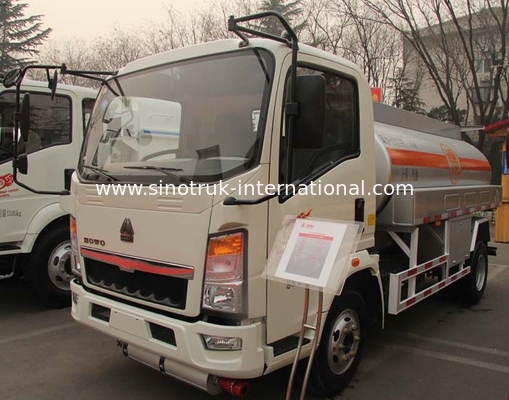 석유 탱크 트럭 SINOTRUK HOWO 5-6CBM 수송