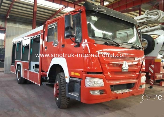 뿌리기를 위한 4X2 LHD 불 싸움 트럭 SINOTRUK HOWO 10CBM 290HP