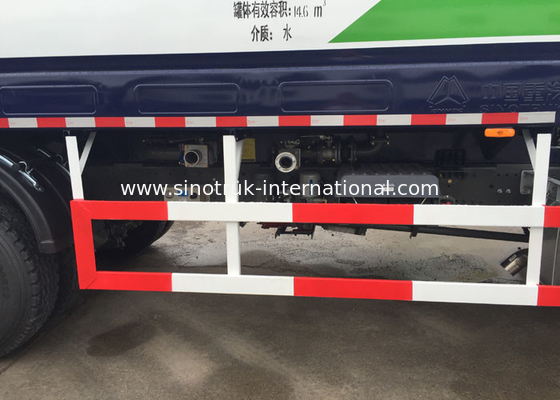 내부 반대로를 가진 SINOTRUK 20CBM 물 물뿌리개 트럭 - 부식 처리