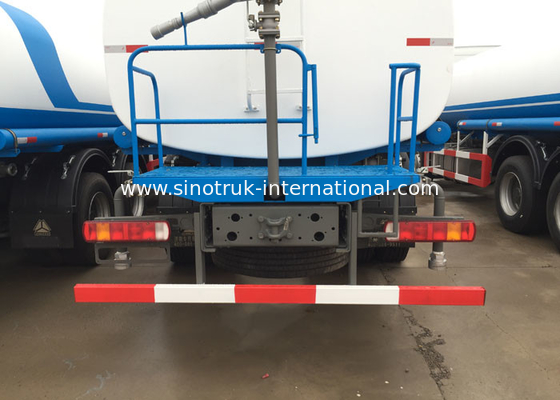 유조 트럭 SINOTRUK 25CBM ZZ1251M4441W를 뿌리는 기술설계 물을 정원사 노릇을 하십시오