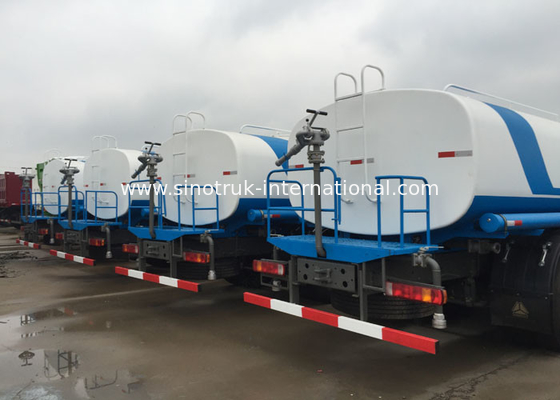 유조 트럭 SINOTRUK 25CBM ZZ1251M4441W를 뿌리는 기술설계 물을 정원사 노릇을 하십시오