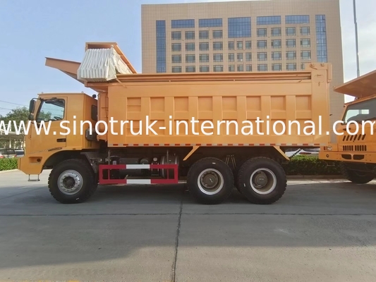 산업을 채굴하기 위한 6X4 LHD 마이닝 내보자 덤프트럭 371HP 70 톤 SINOTRUK HOWO