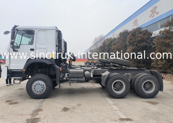 시노트룩 호보 트랙터 트럭 Rhd 사륜 구동 6 × 6 웨이차이 400HP 흰색