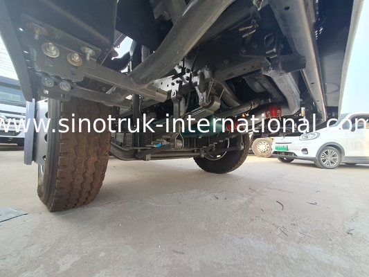 HOWO A7 사용 된 트랙터 트럭 LHD 6X4 유로 2 371 HP 전력 보조 수압 스티어링 흰색