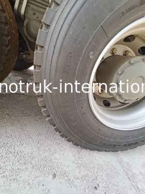 시노트루크 호한 신호 8X4 덤프 트럭 380hp 12 바퀴 흰색 H77L ZZ3317V386JB1R U 타입