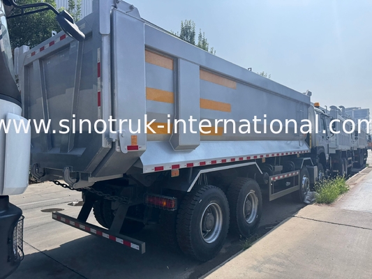 SINOTRUK HOWO 371HP 8X4 덤프 트럭 건설 구형 전면 군용 범퍼 채굴 지역용 경고등 2개 U자형 컨테이너