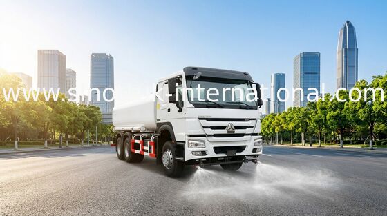 유조 트럭 ISO를 뿌리는 20CBM 물 탱크 트럭 SINOTRUK HOWO LHD 6X4 물