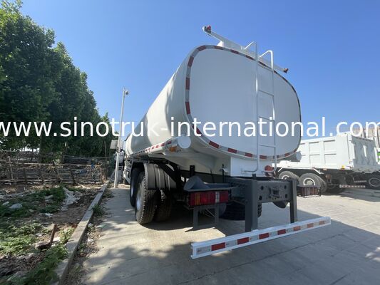 HOWO 8X4 Petroleum Oil Storage Tank Fuel Delivery Truck 35CBM Two Warning Lights With pipe gun