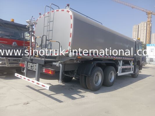 시노트룩 호보 스프링클러 물 탱크 트럭 10-25CBM 6 X 4 유로 2 371HP 흰색