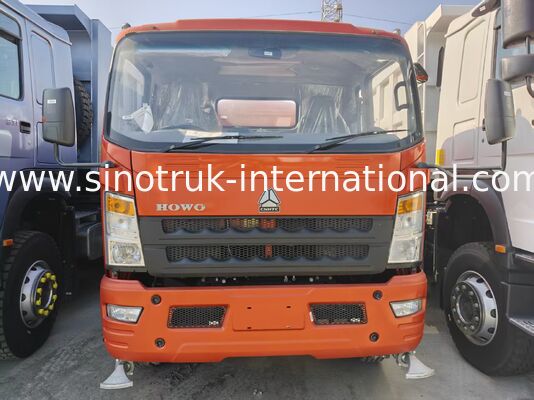 SINOTRUK HOWO 4×2 라이트 스프링클러, 6CBM 물 탱크 트럭