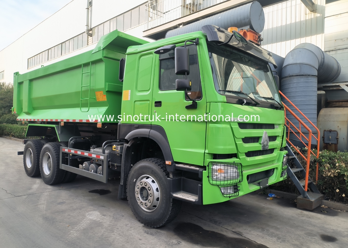 시노트룩 호우 템퍼 덤프 트럭 380hp 6 × 4 U 모양 화물체 녹색 색상