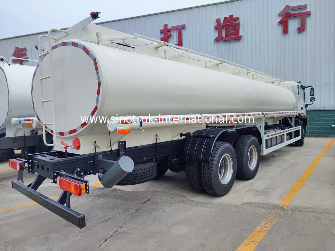 백색 30CBM 물탱크로리 (6×4, 380HP, 좌측 운전석): 액체 운송의 주요 장점