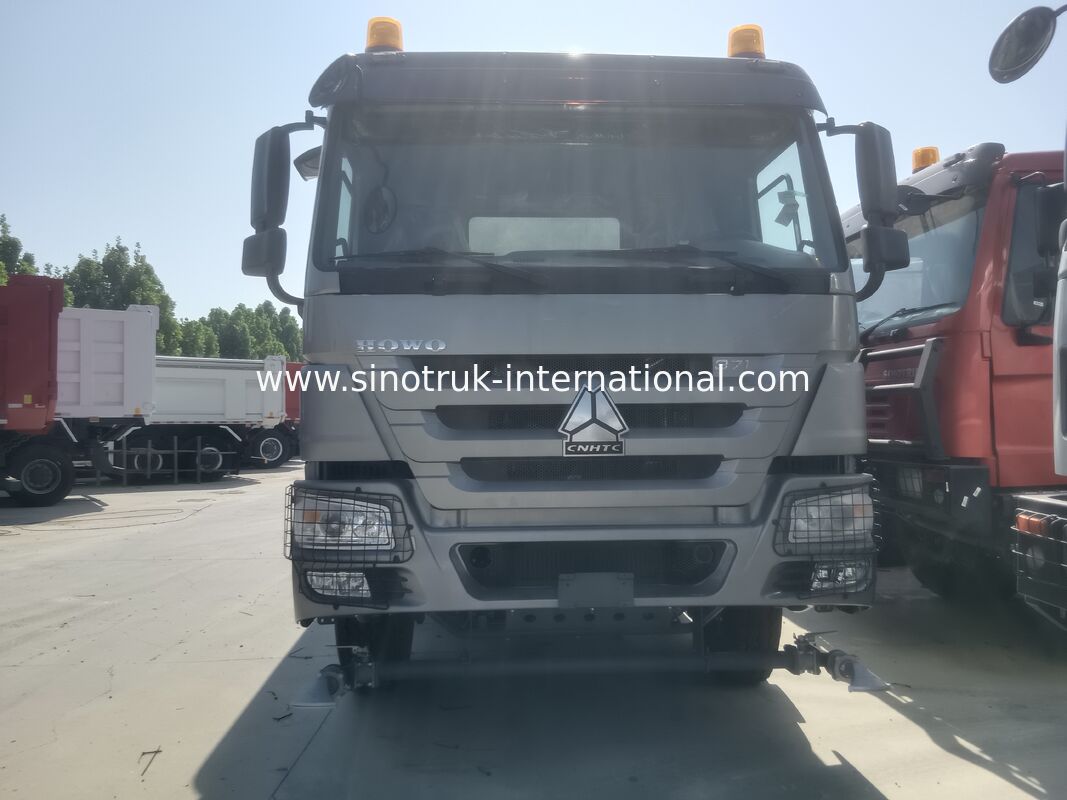 시노트룩 호보 스프링클러 물 탱크 트럭 10-25CBM 6 X 4 유로 2 371HP 흰색