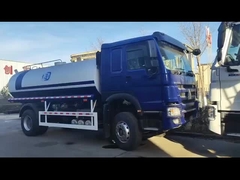 SINOTRUK HOWO 4x2 300HP 블루 체시 10m3 물 탱크 바디